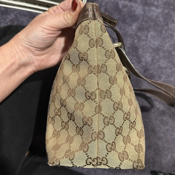 Gucci Abbey GG brown shoulder canvas bag! - Picture 9 of 17
